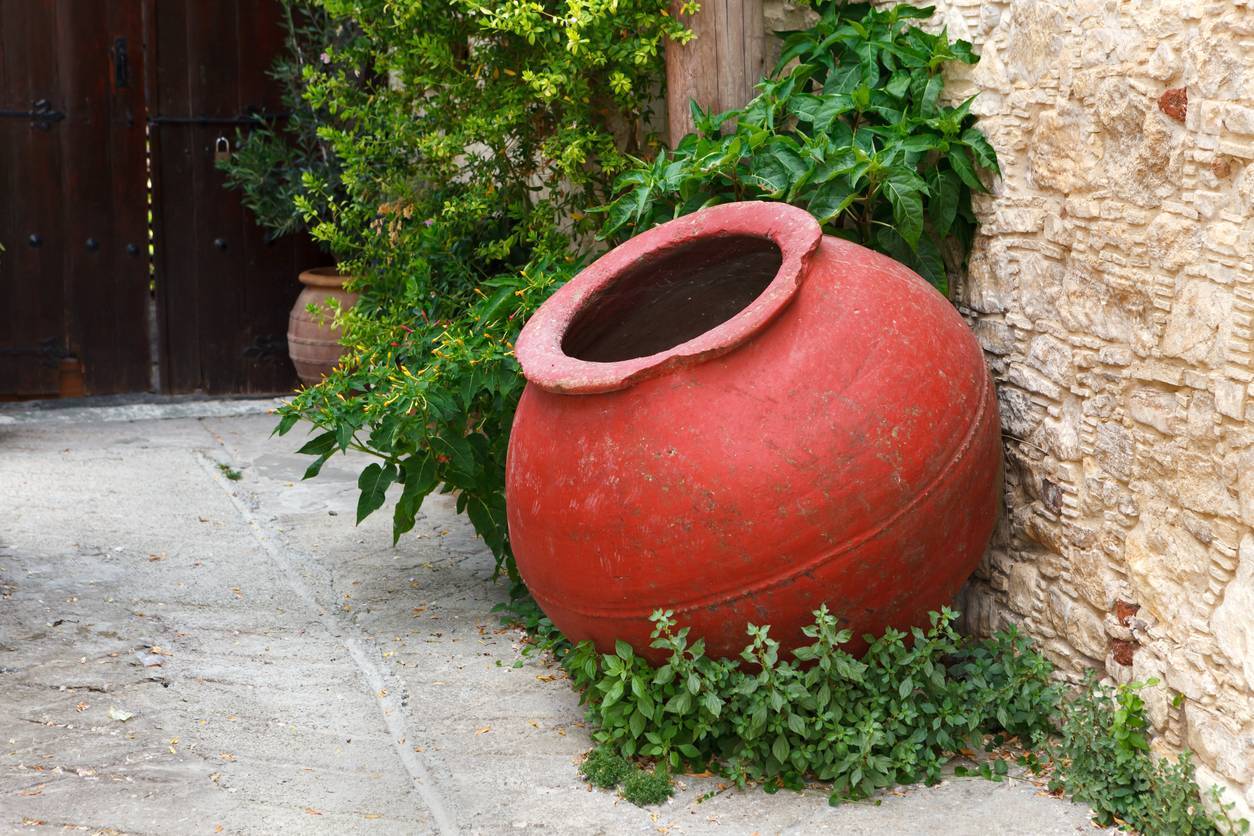 pot en terre cuite pour déco extérieure