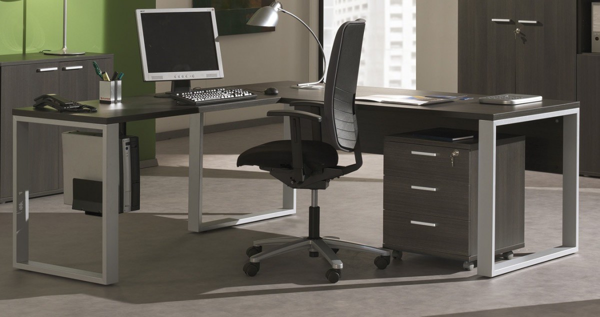 Bureau d'angle noir, l'élégance à l'affiche