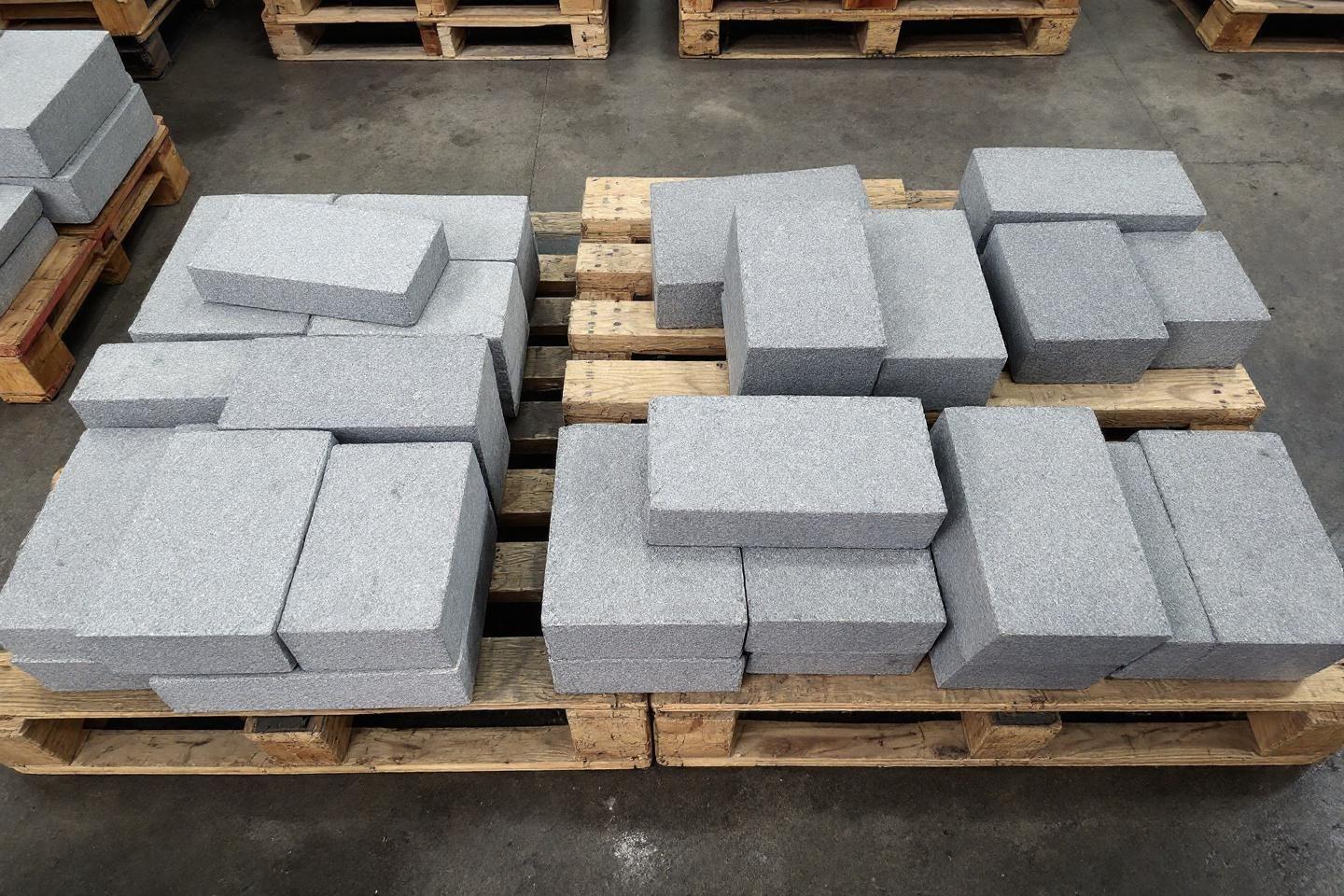 Combien de parpaings sur une palette : nombre, poids et infos pratiques