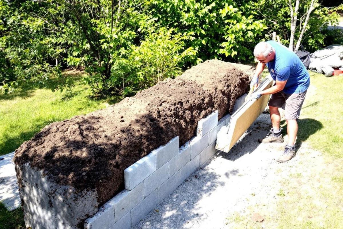 Consolider un mur en pierre qui penche : 4 techniques efficaces