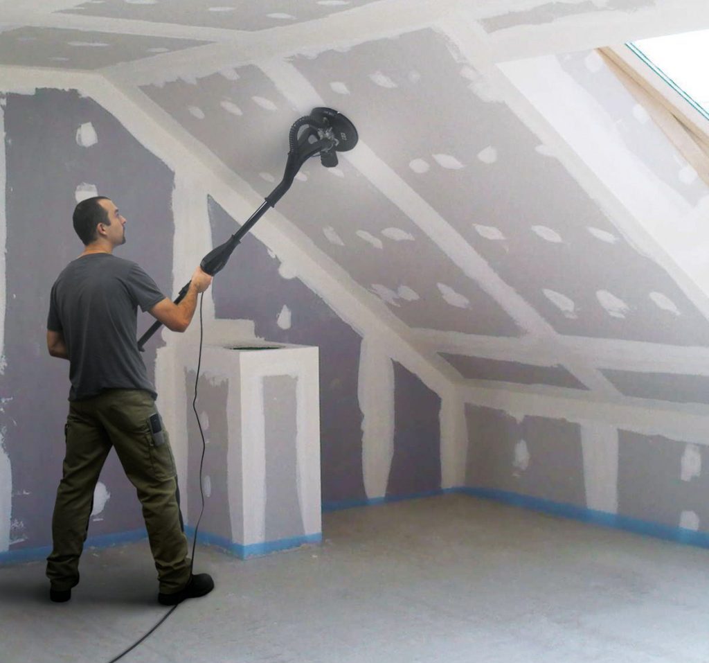 rénovation avec une ponceuse girafe