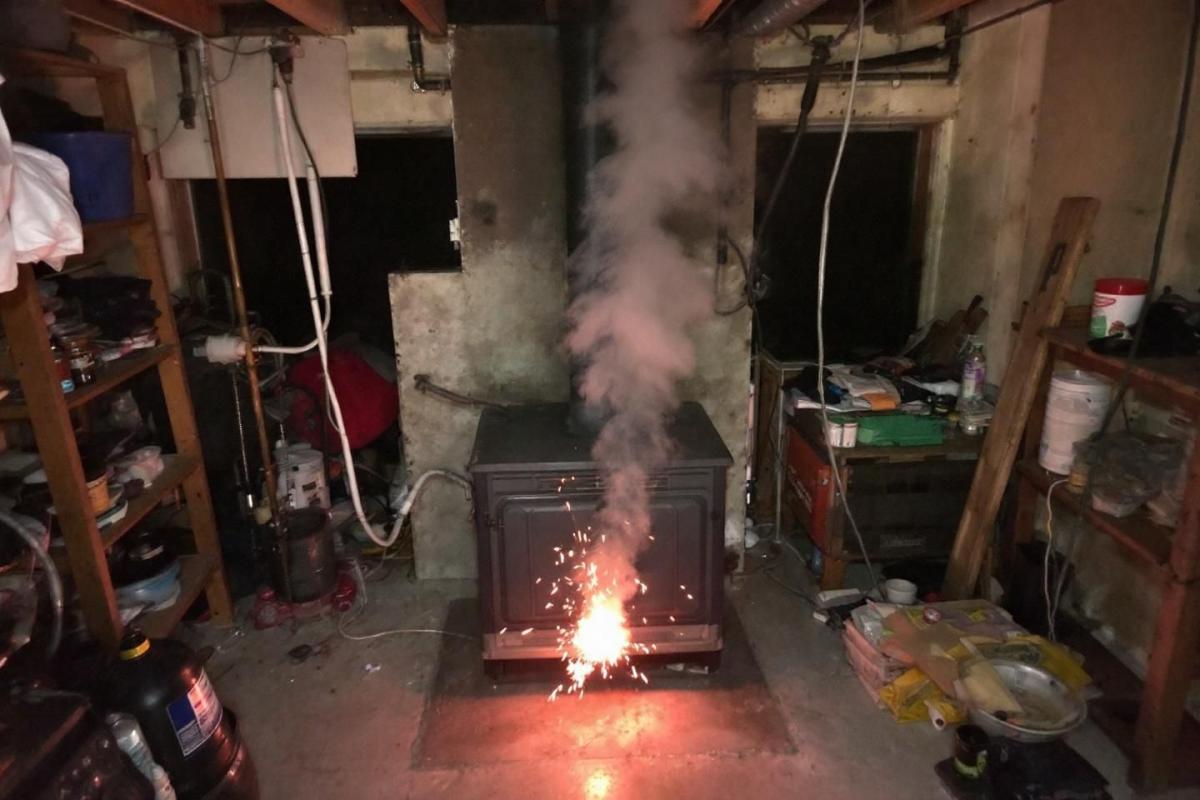 Les inconvénients du chauffage aux pellets que les vendeurs préfèrent ne pas évoquer