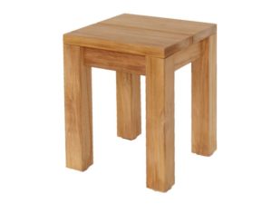 Des tabourets de styles différents