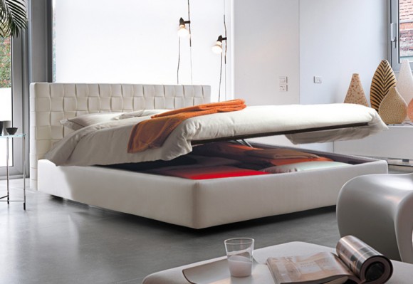 Lit coffre blanc ouvert