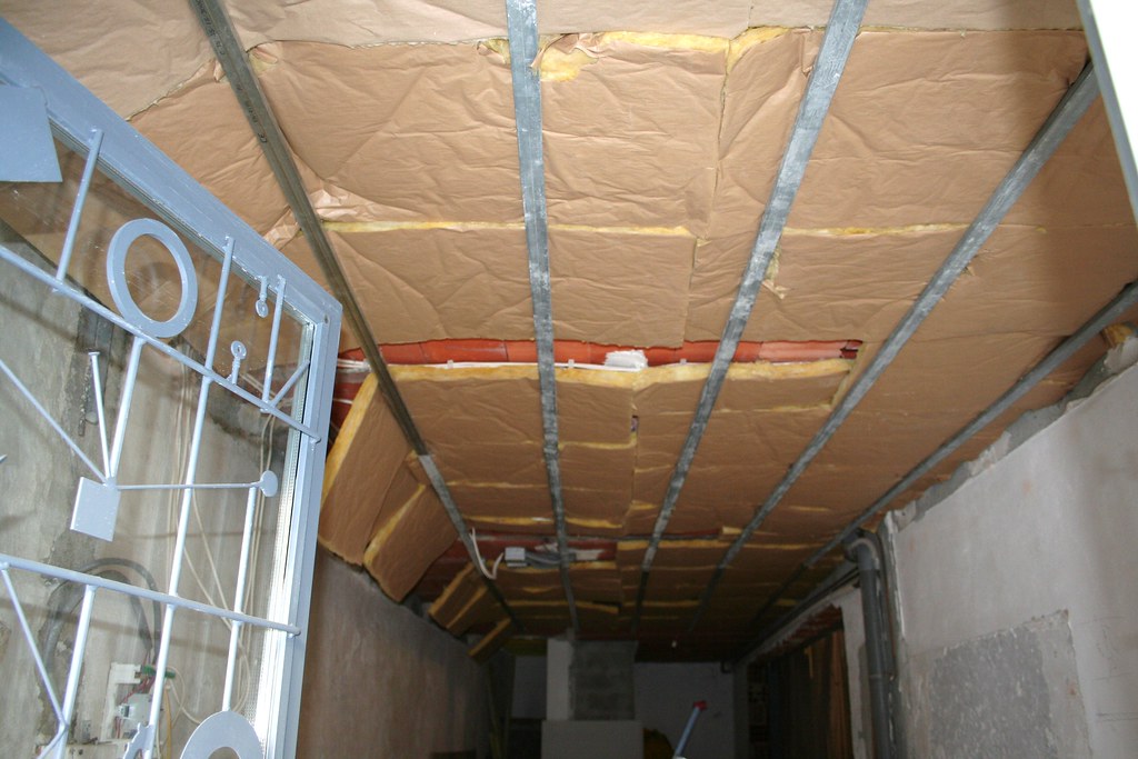 Plafond avec laine de verre