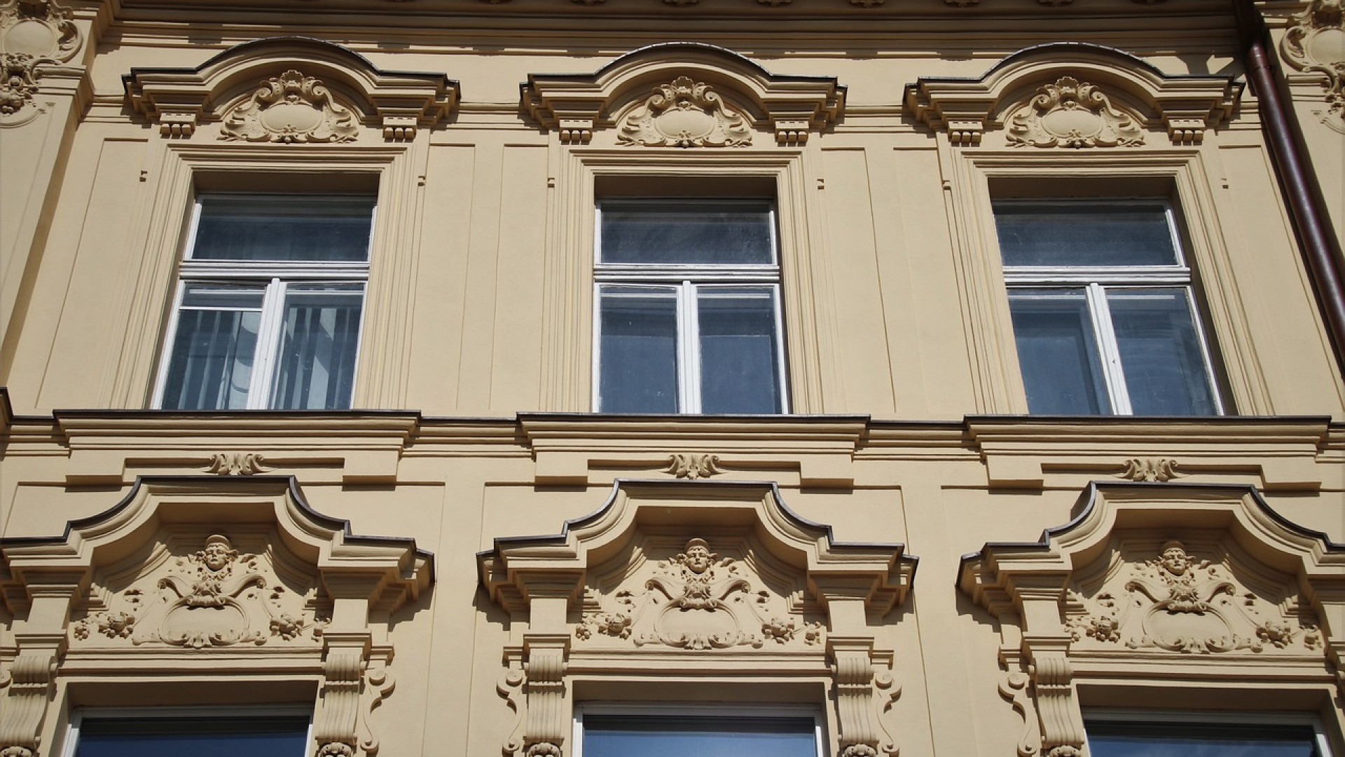 Quels sont les avantages d'un monte-charge pour les particuliers ?