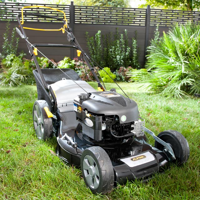 Tondeuse Alpina en action