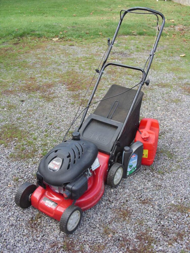 Tondeuse thermique MTD 4397