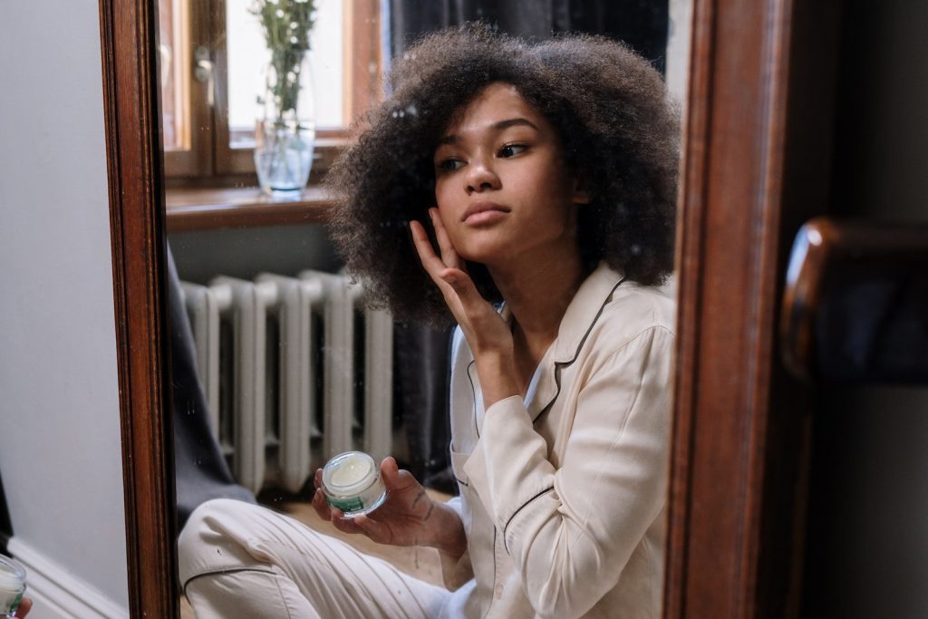 Photo d'archive gratuite de afro, cheveux afro, appartement