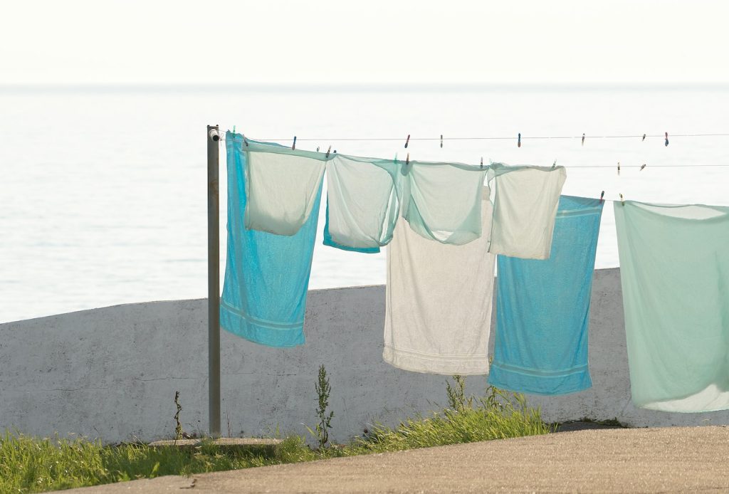 étendre le linge en plein air